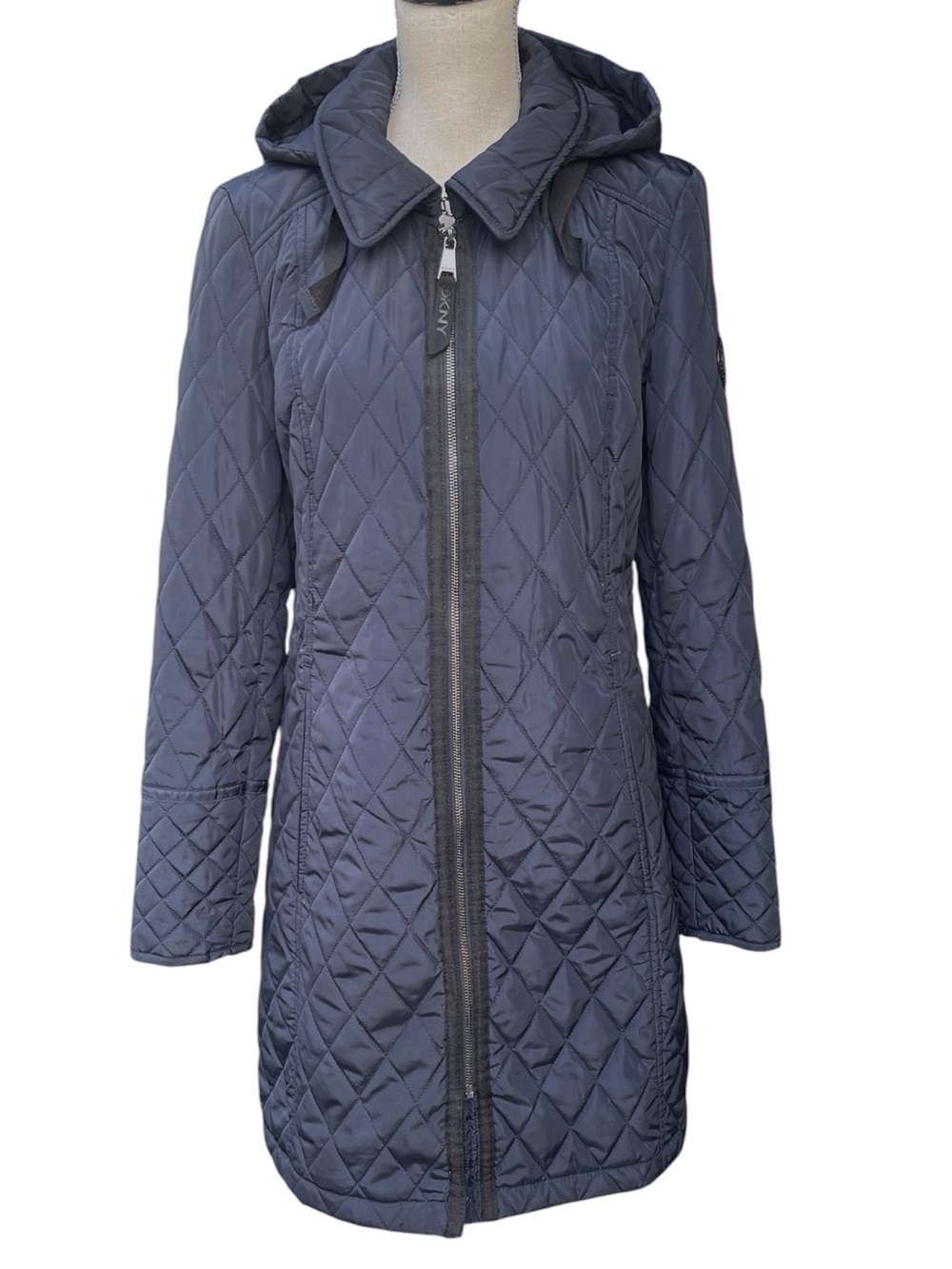 DKNY Navy/Black Trim Lightweight Quilted Removable Hood Puffer Jacket (M)